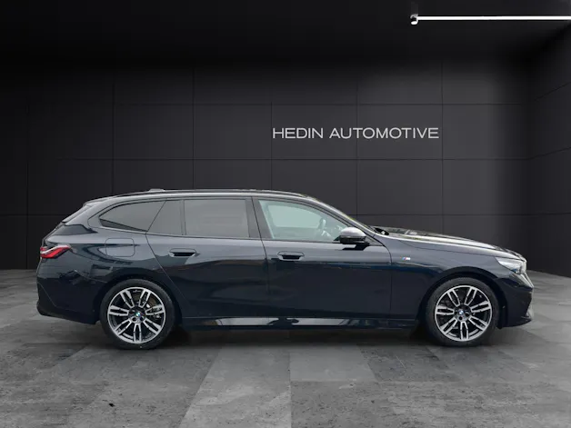 BMW 520d xDrive Touring M Sport/Attraktiven Leasingzinssatz ab 1.9 % bei Abschluss eine BMW Fahrzeugversicherung