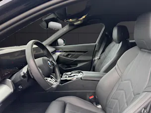 BMW 520d xDrive Touring M Sport/Attraktiven Leasingzinssatz ab 1.9 % bei Abschluss eine BMW Fahrzeugversicherung