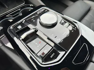 BMW 520d xDrive Touring M Sport/Attraktiven Leasingzinssatz ab 1.9 % bei Abschluss eine BMW Fahrzeugversicherung