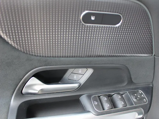Mercedes-Benz EQB 300 AMG Line 4Matic