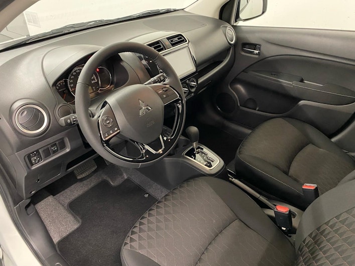 Vehicle image MITSUBISHI SPACE STAR