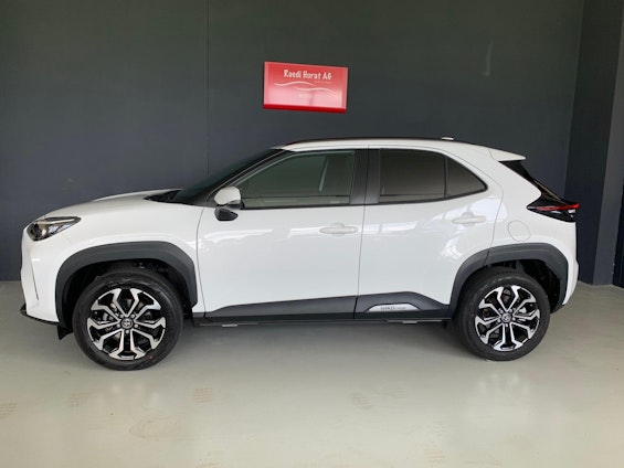 Vehicle image 7