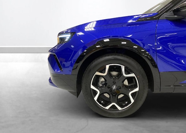 Vehicle image 3 Vehicle image 3