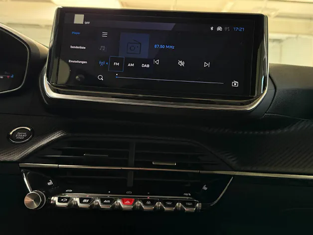 Peugeot 208 1.2 Hybrid Allure Premium
