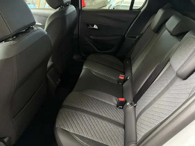 Peugeot 208 1.2 Hybrid Allure Premium