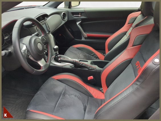 Vehicle image 8 Vehicle image 8