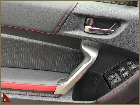 Vehicle image 10 Vehicle image 10