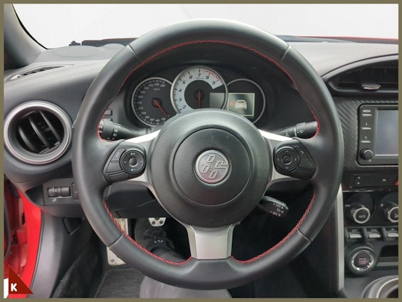 Vehicle image 9 Vehicle image 9