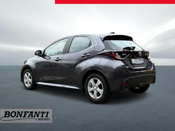 Vehicle image 6