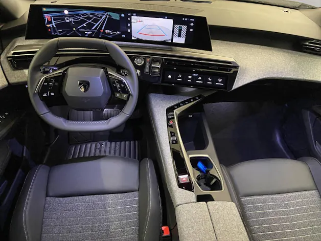 Peugeot 3008 1.2 Hybrid 136 Allure