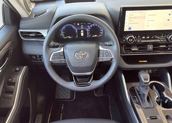 Vehicle image 8 Vehicle image 8