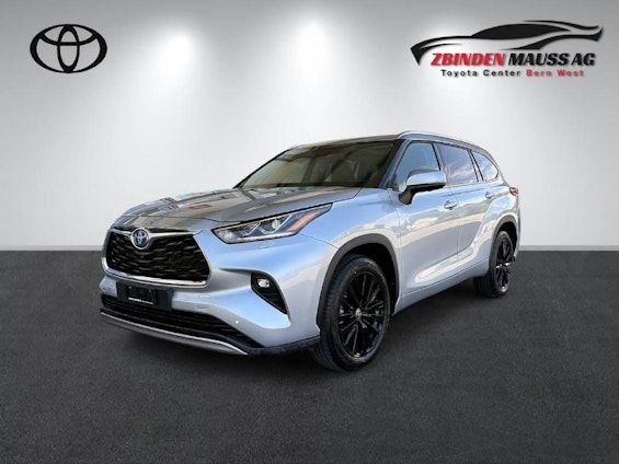First vehicle image