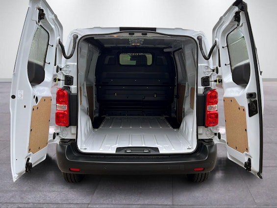 Vehicle image 5 Vehicle image 5