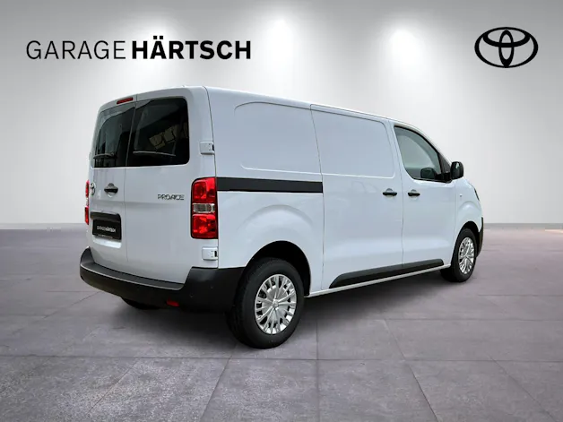 Toyota PROACE Van L1 2.0 D Advanced