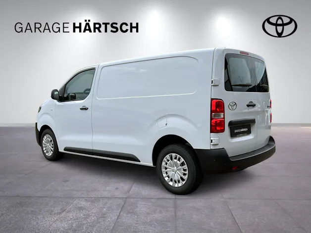 Toyota PROACE Van L1 2.0 D Advanced