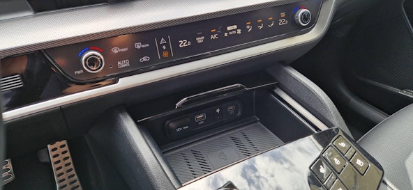 Vehicle image 5 Vehicle image 5