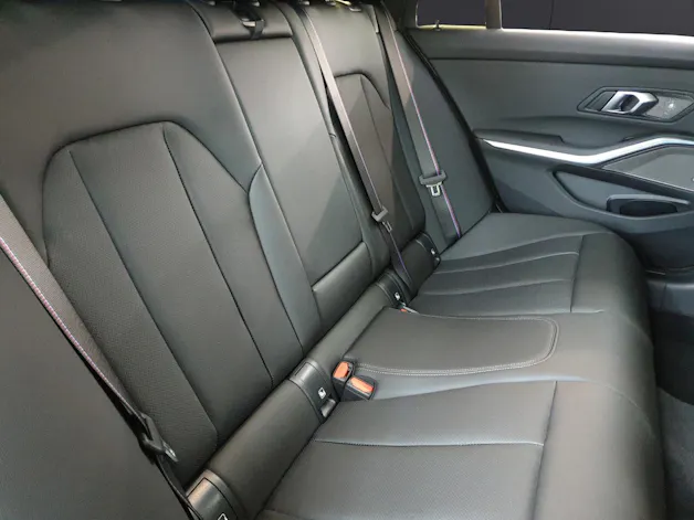 BMW 330e xDrive Touring