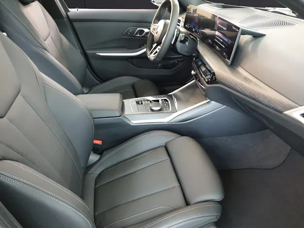 BMW 330e xDrive Touring