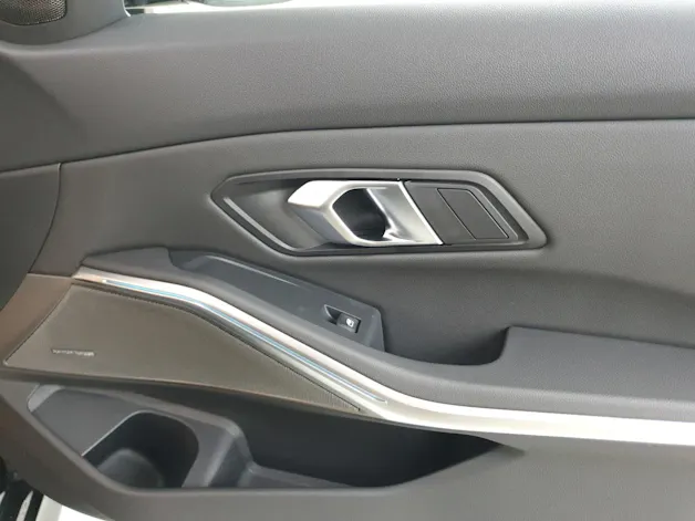 BMW 330e xDrive Touring