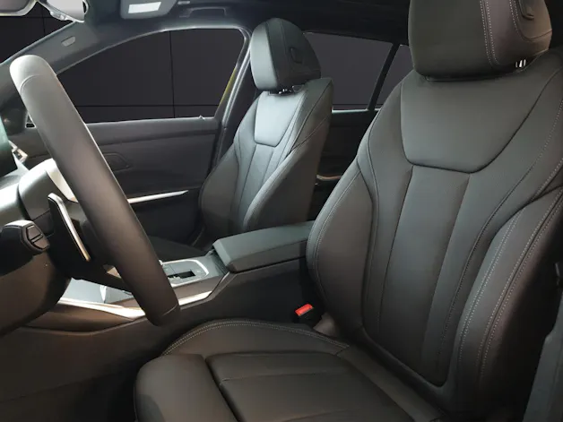 BMW 330e xDrive Touring