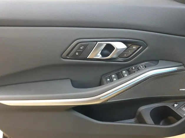 BMW 330e xDrive Touring