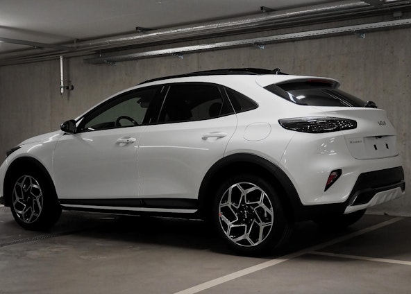 Vehicle image 6 Vehicle image 6