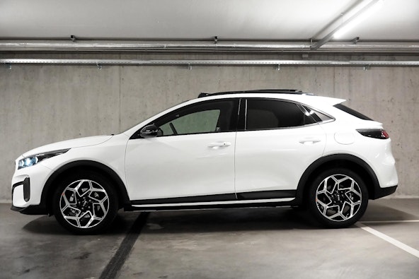 Vehicle image 3 Vehicle image 3