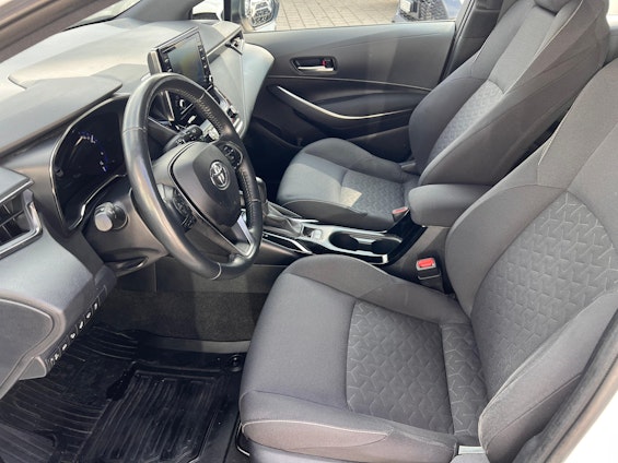 Vehicle image 8