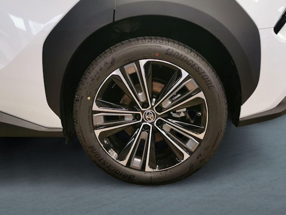 Vehicle image 13 Vehicle image 13