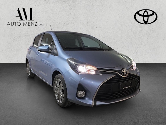 First vehicle image
