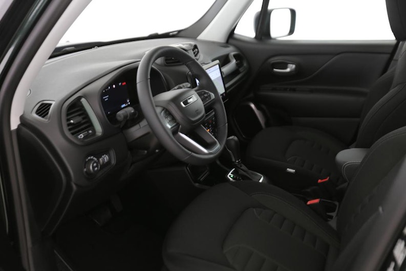 Vehicle image JEEP RENEGADE