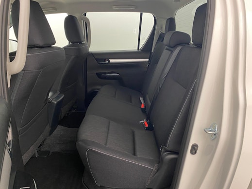 TOYOTA Hilux Double Cab.-Pick-up 2.4 D-4D 150 Style 2