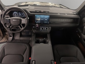 Vehicle image LAND ROVER Defender 90 3.0 D I6 250 X-Dynamic SE