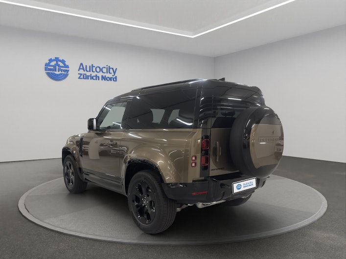 Vehicle image LAND ROVER DEFENDER