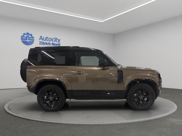 Vehicle image LAND ROVER DEFENDER