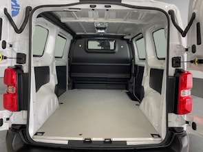 Vehicle image OPEL Vivaro Cargo 2.7 t M 2.0 D 177 S/S