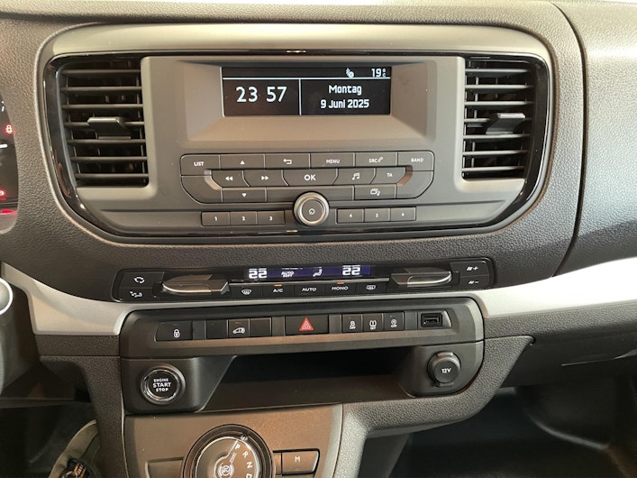 Vehicle image OPEL VIVARO