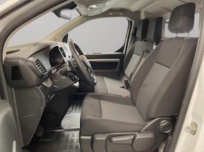 Vehicle image OPEL Vivaro Cargo 2.7 t M 2.0 D 177 S/S