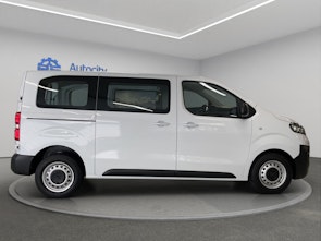 Vehicle image OPEL Vivaro Cargo 2.7 t M 2.0 D 177 S/S