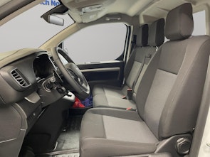 Vehicle image OPEL Vivaro Cargo 2.7 t M 2.0 D 177 S/S