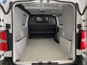 Vehicle image OPEL Vivaro Cargo 2.7 t M 2.0 D 177 S/S