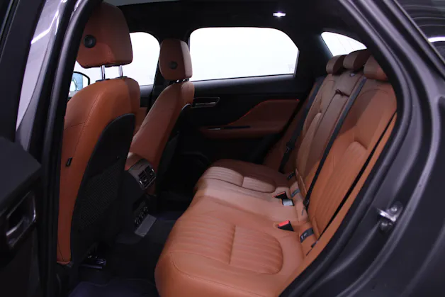 Jaguar F-Pace 2.0 T 250 Portfolio AWD *LEASING 1.99%*