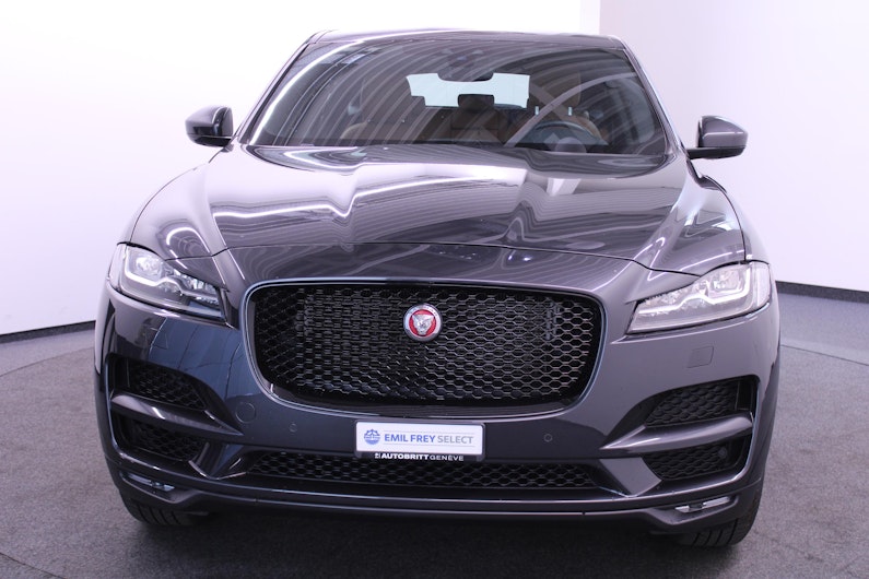 Vehicle image JAGUAR F-PACE