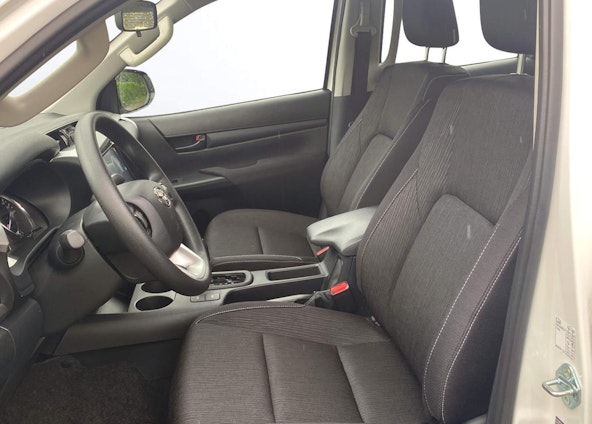 Vehicle image 4 Vehicle image 4