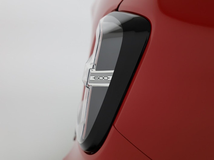 Vehicle image FIAT 600