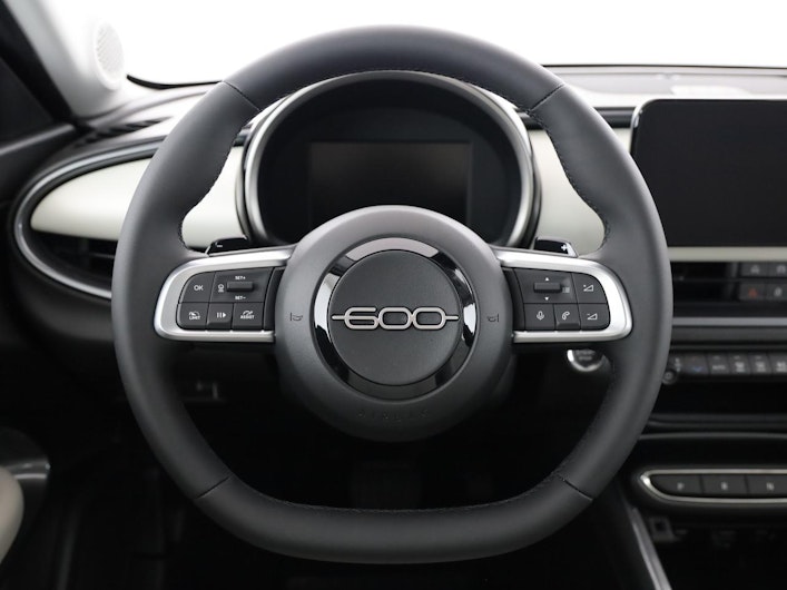 Vehicle image FIAT 600