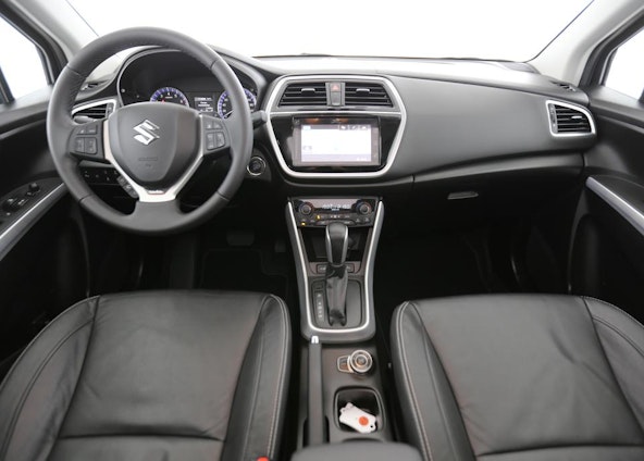 Vehicle image 4 Vehicle image 4