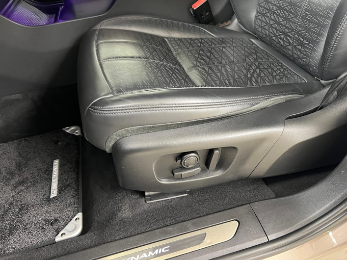 Vehicle image LAND ROVER RANGE ROVER EVOQUE