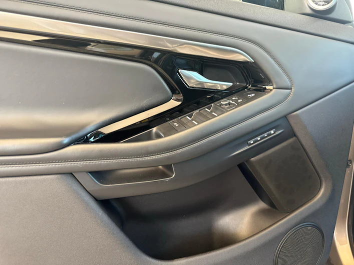 Fahrzeugbild LAND ROVER RANGE ROVER EVOQUE
