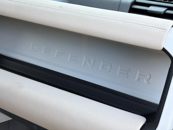 Fahrzeugbild LAND ROVER DEFENDER